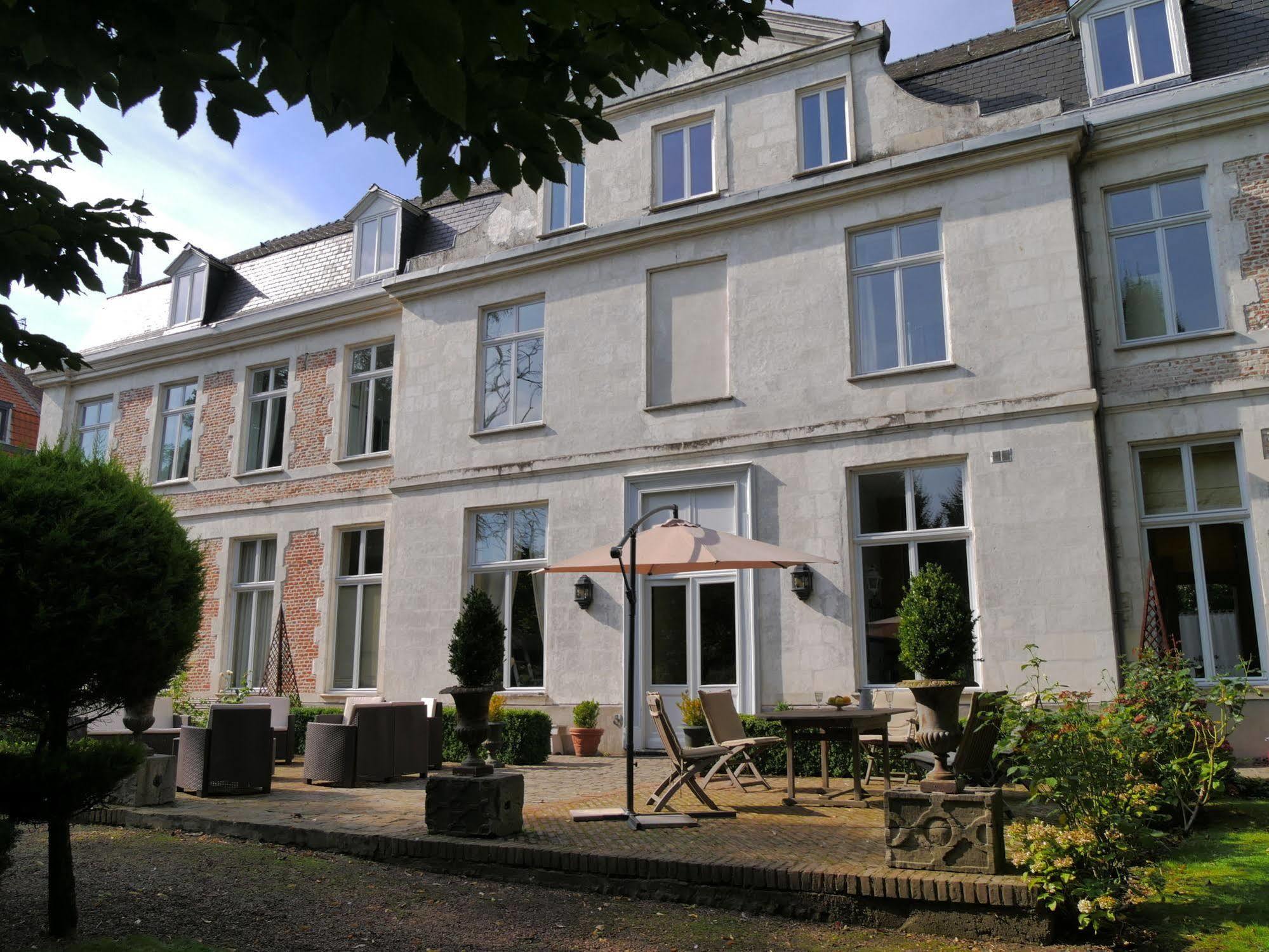 Chambres D'Hotes Chateau De Courcelette Hem Exterior photo